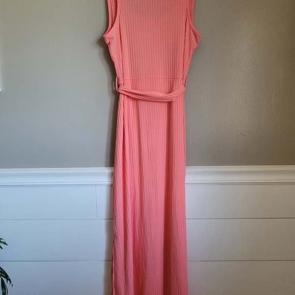 Simply Styled Ribbed Sleeveless Maxi Dress - Picture 9 of 10